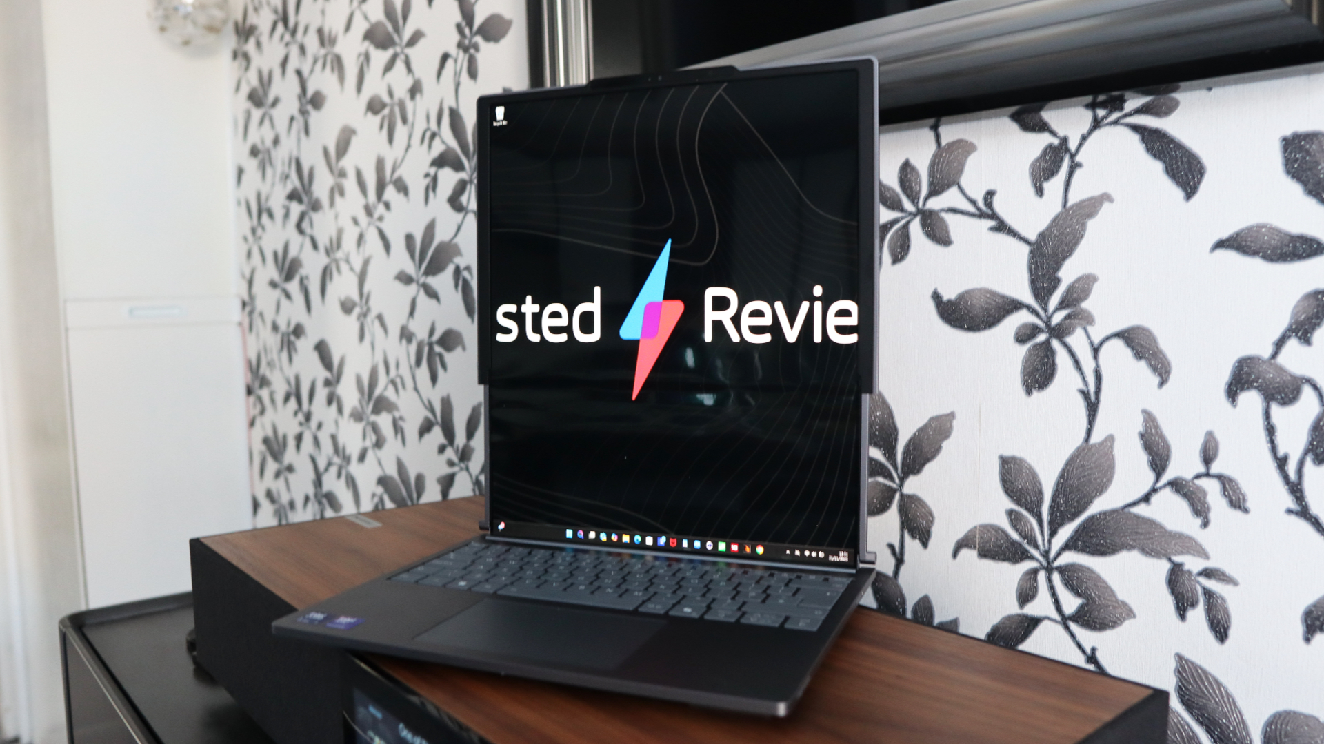 Lenovo ThinkBook Plus Gen 6 Rollable Review