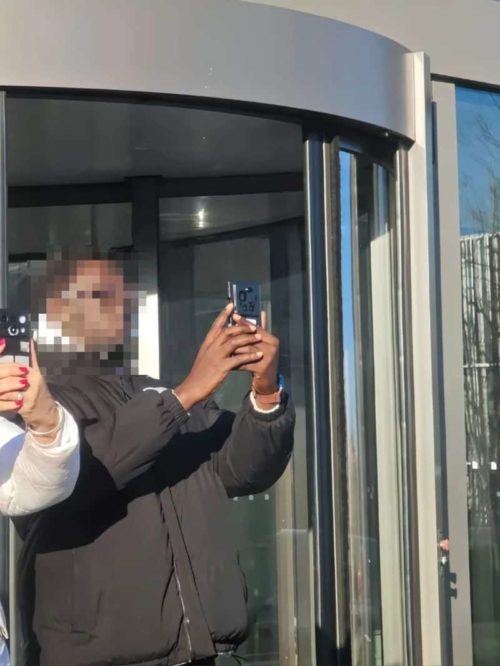 The Prototype photos of Xiaomi 17 Ultra phone have been exposed, featuring a triple-camera layout on the back