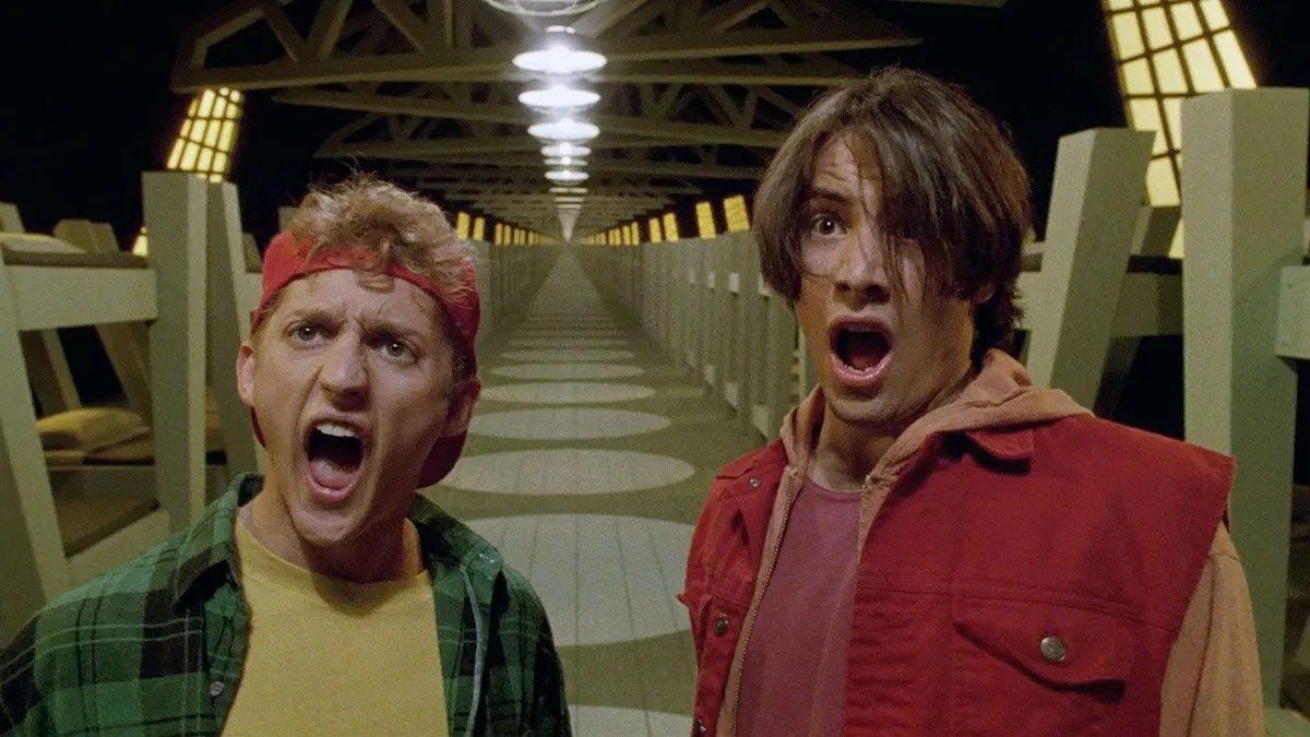 This feel-good Prime Video movie stars two of my favorite comedy characters ever — and is my holiday pick