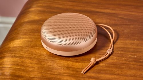 I’ve had this compact B&O speaker for 4 months now – here are 3 reasons it’s better than the JBL Charge 6