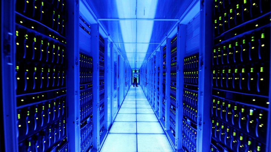 Liquid cooling vs air cooling: the five key differences for data centers