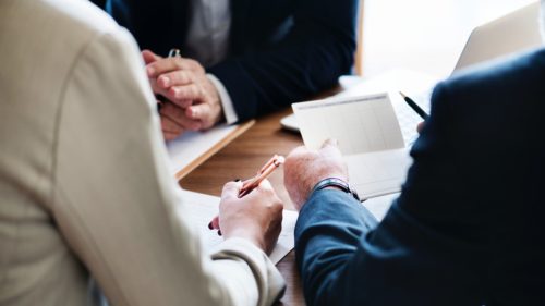 Experts warn AI advances could lead to 200,000 banking jobs being cut this year