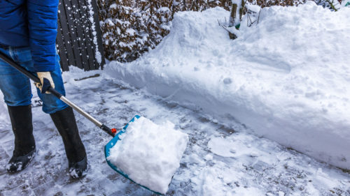 5 DIY Ways To De-Ice Your Driveway That Actually Work