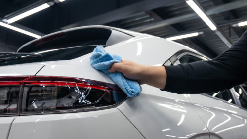 You Shouldn’t Use A Microfiber Towel If It’s Touched The Ground – Here’s Why