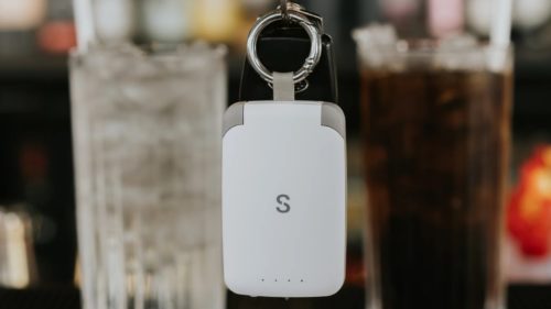 5 Keychain Charging Gadgets That’ll Save You From A Dead Battery