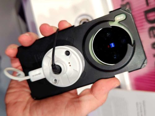 Official Debut of New Vivo X300s: 144Hz Zeiss Color Straight Screen+iQOO 15’s Identical Symmetrical Dual Speakers