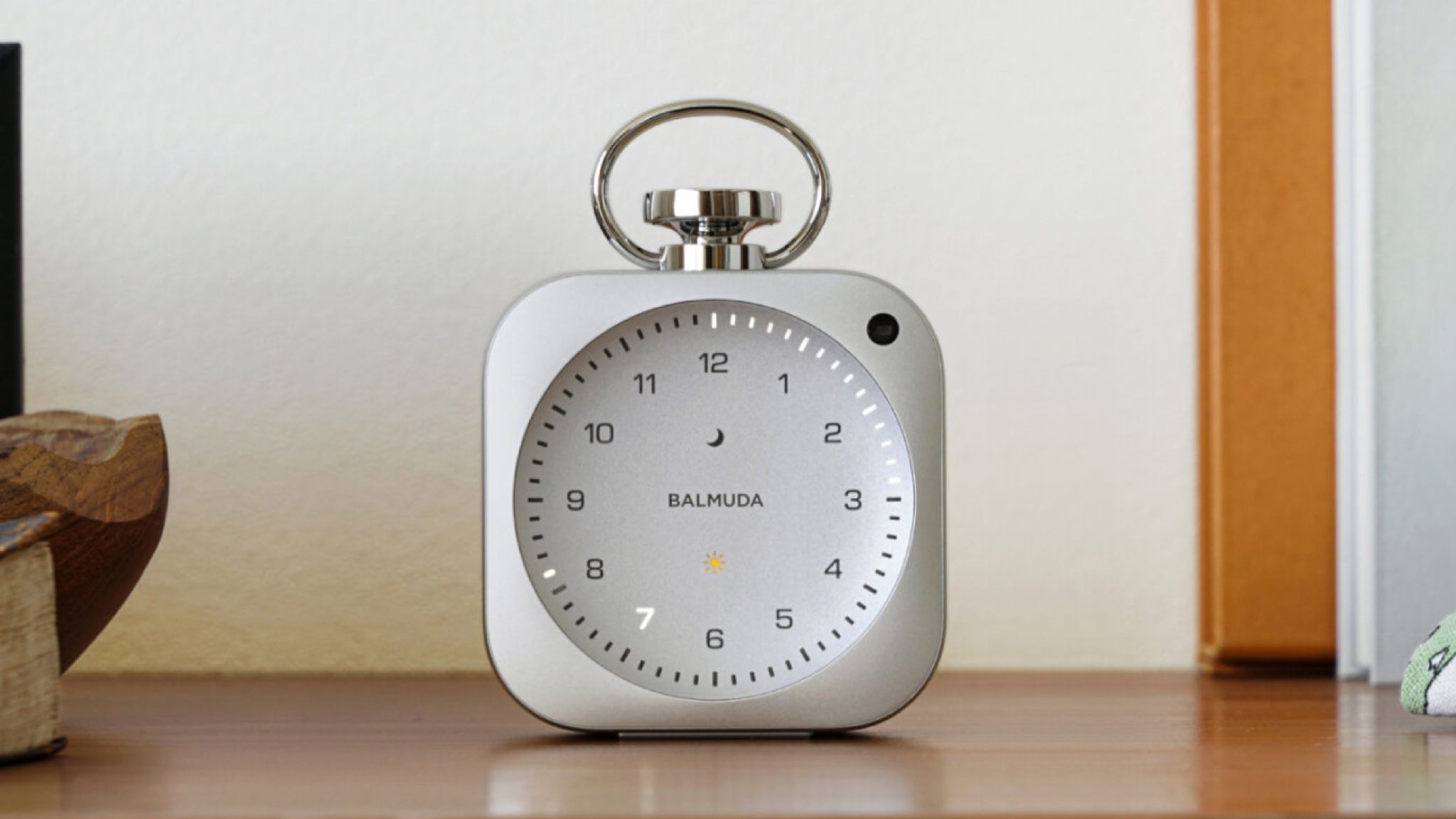 Look ma, no hands! Jony Ive’s design firm invents a hands-free, hard-to-read, costly clock — but it plays sounds, too, at least!