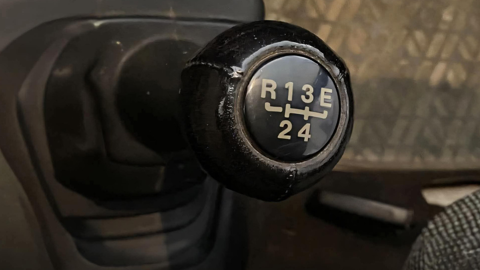 What Does ‘E’ Mean On A Manual Gear Shift?