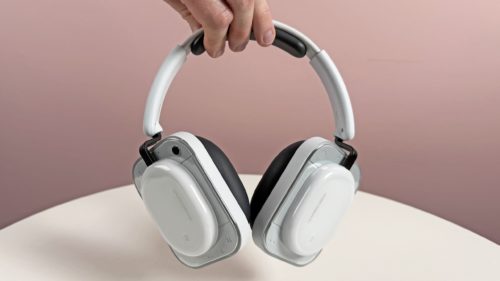 These unique-looking and 4.5-star-rated Nothing Headphone (a) are down to a record-low price