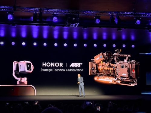 The world’s first robot phone, Robot Phone, launched in the third quarter