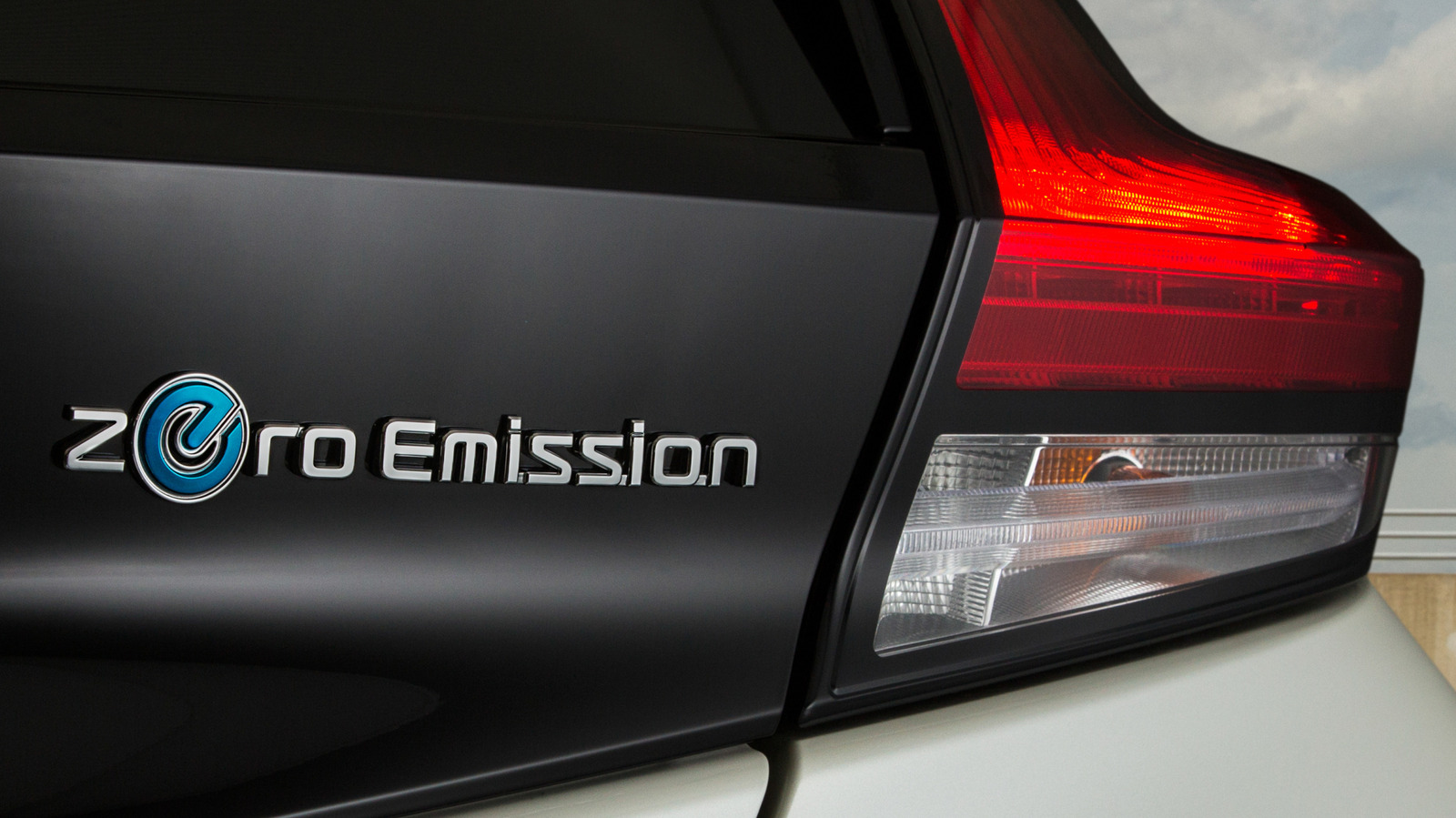Not The Tesla Model S Or Range Rover – This Car Has The Highest 5-Year Depreciation