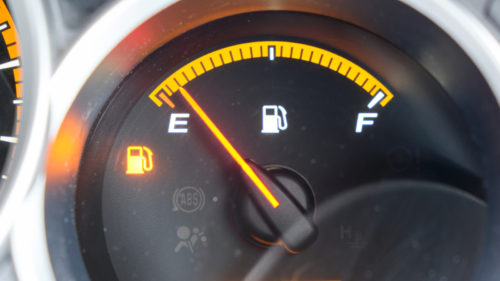 Why Fuel Economy Tanks 25% When You Hit 75 Mph: The Physics Explained