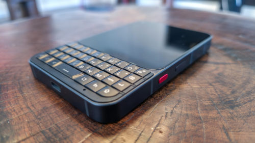 BlackBerry Blues: Hands-On With The Unihertz Titan 2 Elite Keyboard Phone