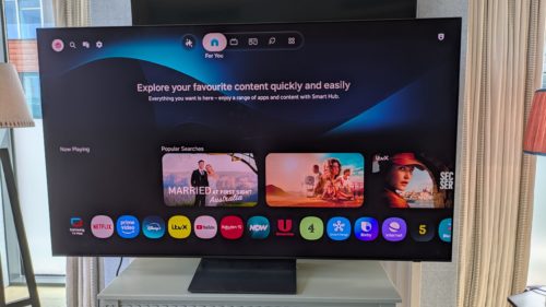 I saw Samsung’s new mid-range OLED TV and its controversial Glare Free screen — and based on my first look, it could be a real challenger to the LG C6