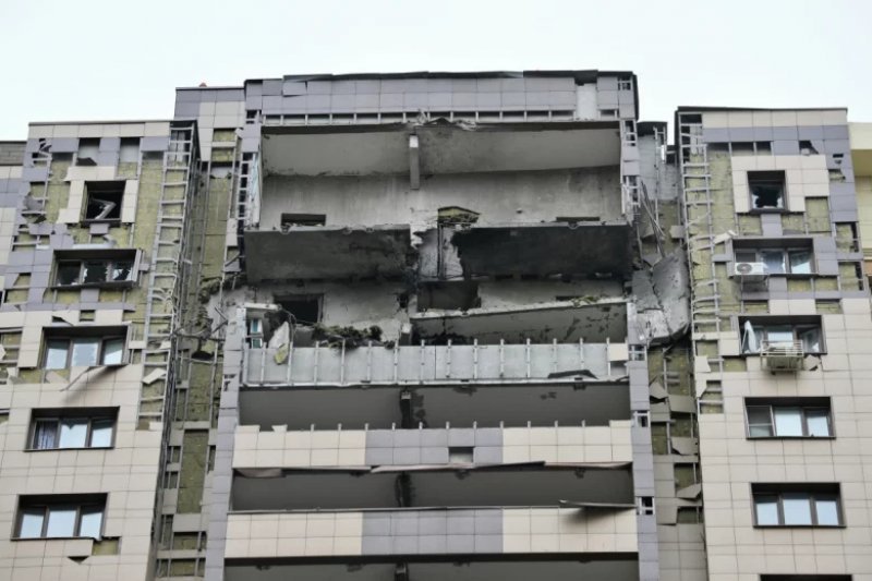 Ukrainian drone strikes residential building in Russia’s Tula | News.az