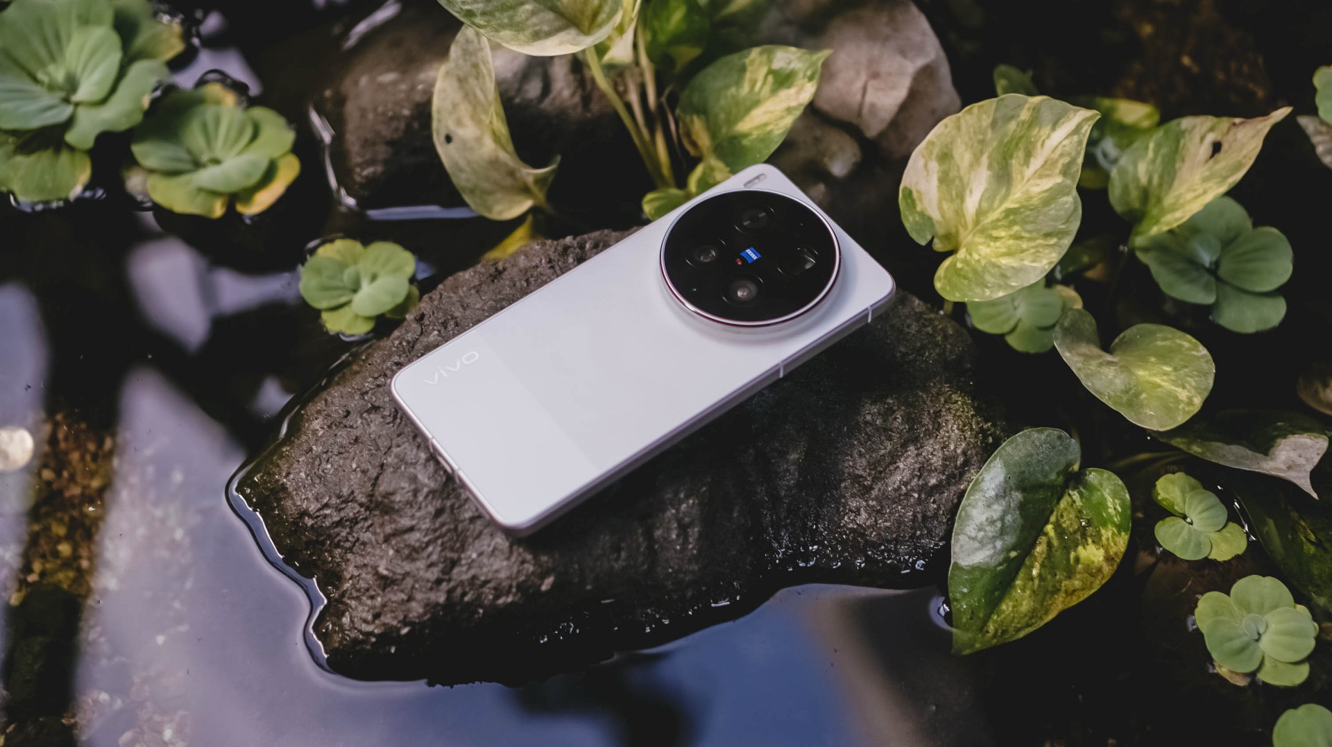 vivo X300 Ultra review: A Whole Different Animal