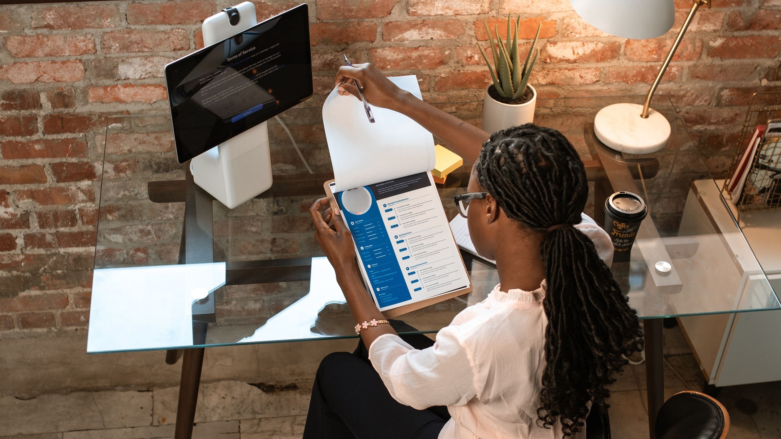 I used ChatGPT to find jobs and rewrite my resume — and it felt like having a personal recruiter