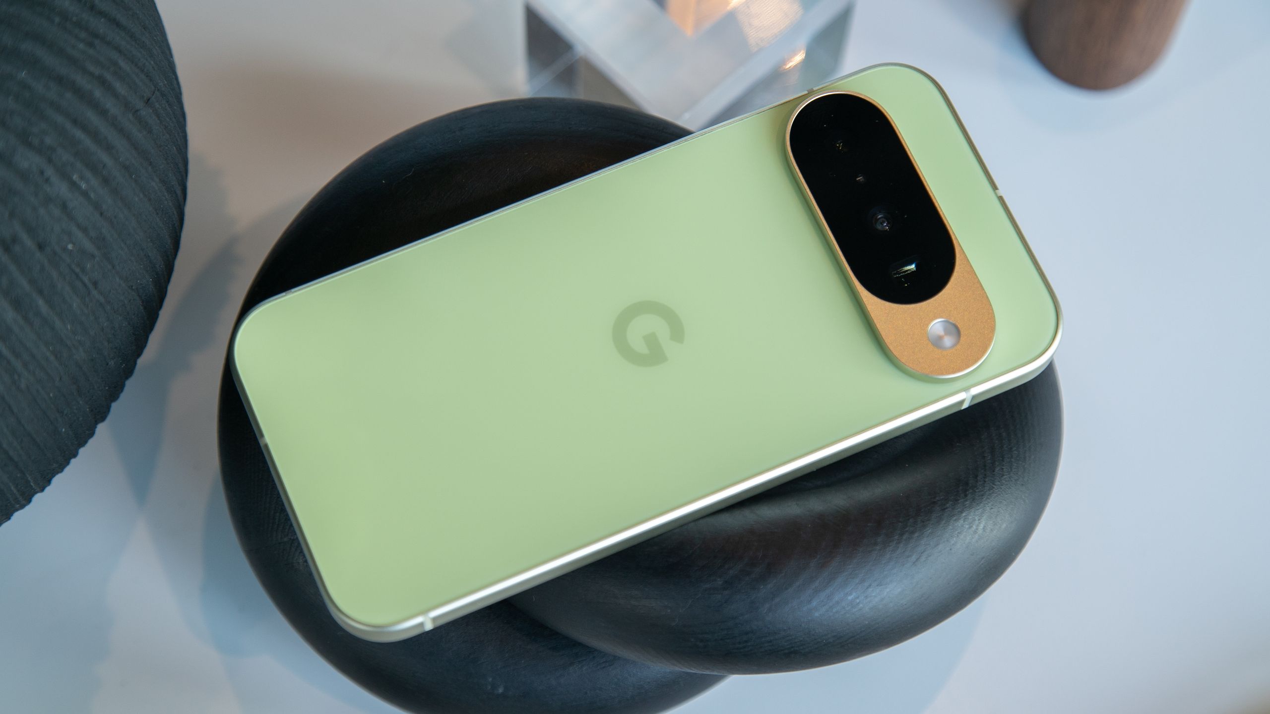 Google’s extensive June security update fixes tons of lingering Pixel problems