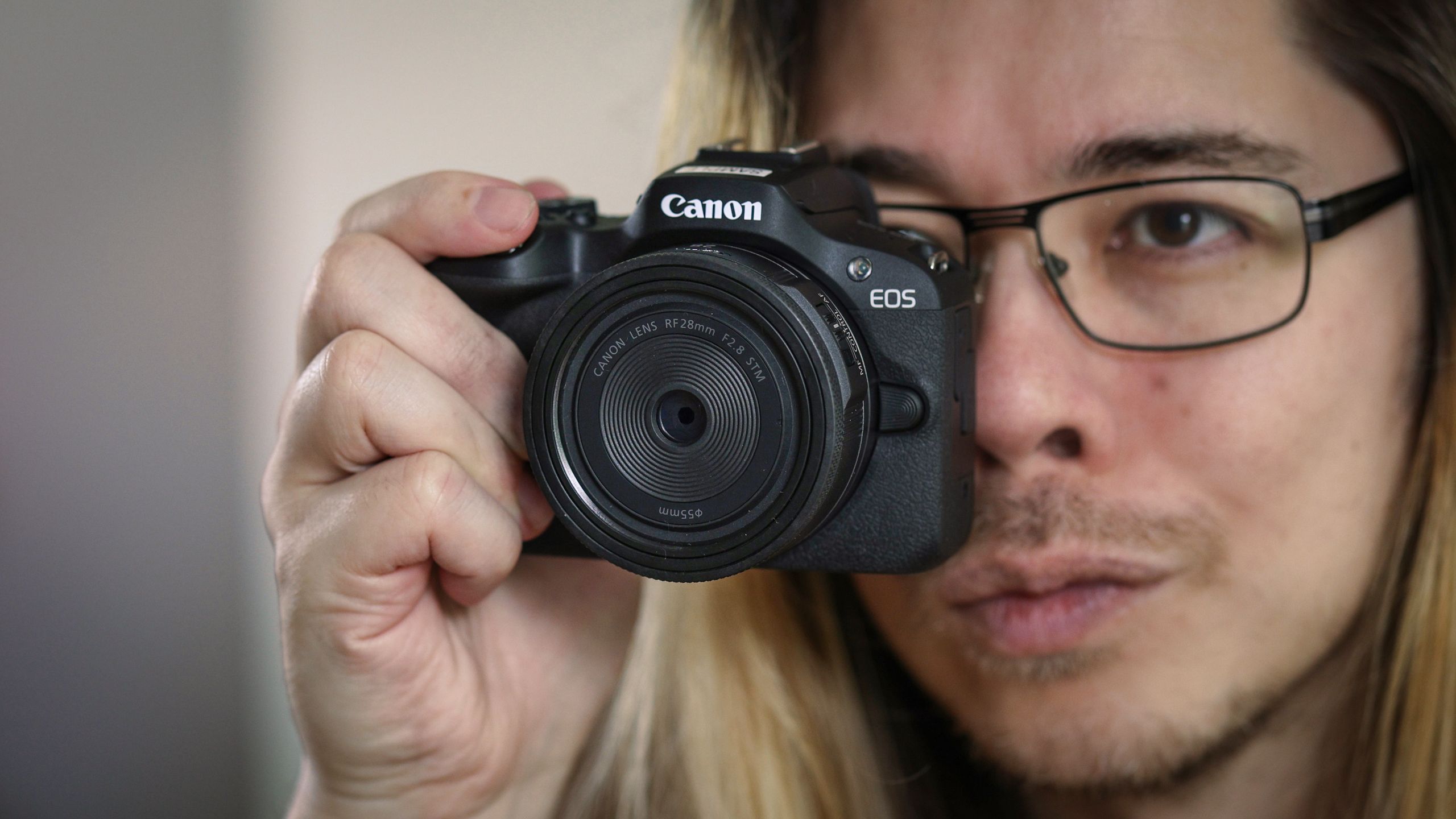 Looking for your first “proper” camera? I think this bargain body and lens is an absolute no-brainer