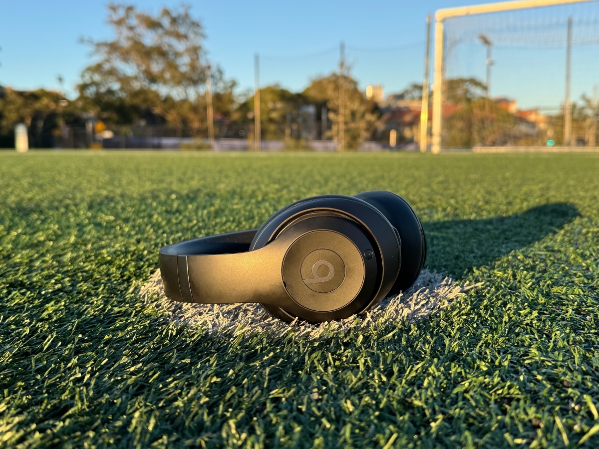 Beats Studio Pro Review: Do They Sound as Good as They Look? | Man of Many