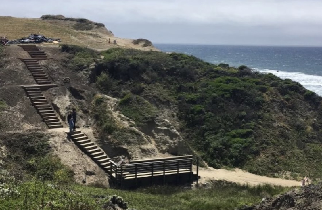 Coastside Land Trust’s Wavecrest Open Space Project Nears Completion ~ New Stairs Now Open for Access to Redondo Beach in Half Moon Bay – COASTSIDE BUZZ