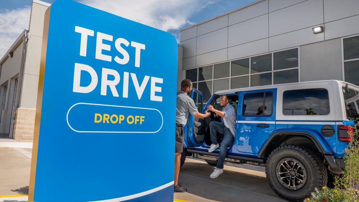 Carvana Now Offers (Some) Test Drives, and There’s No Salesman to Twist Your Arm