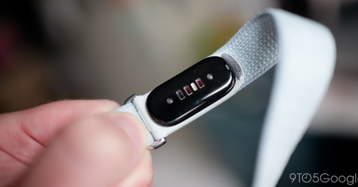 Google rolling out first Fitbit Air firmware update