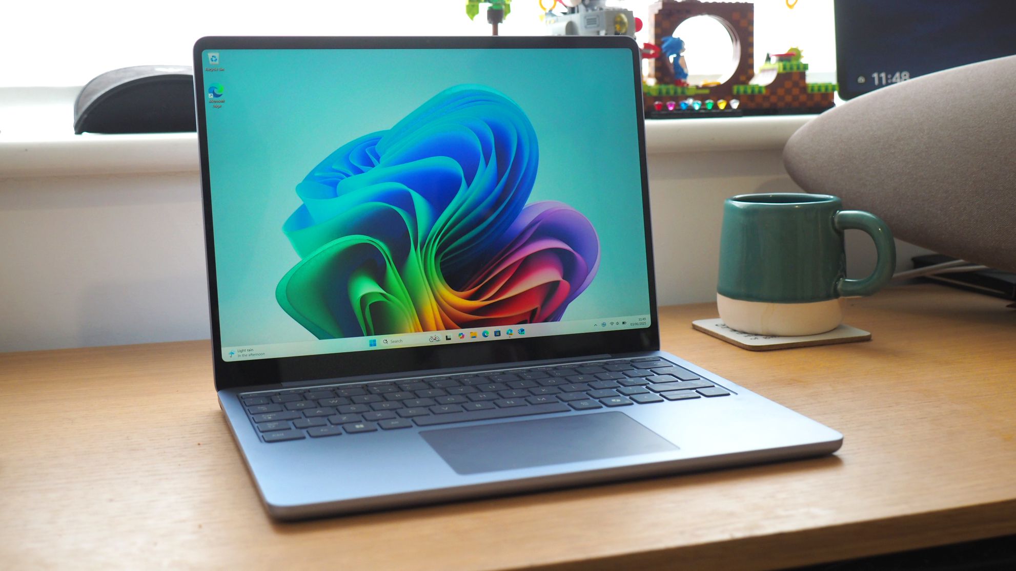 Microsoft Surface Laptop 13-inch review: Exquisite Windows hardware
