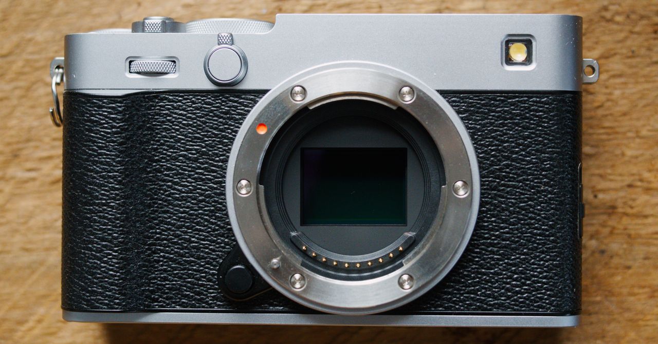 The Fujifilm X-E5 Is the Popular X100VI, but With Interchangeable Lenses