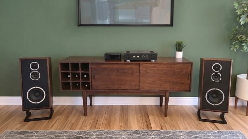 These Vintage-Inspired Loudspeakers Are Ideal for Space-Saving Audiophiles