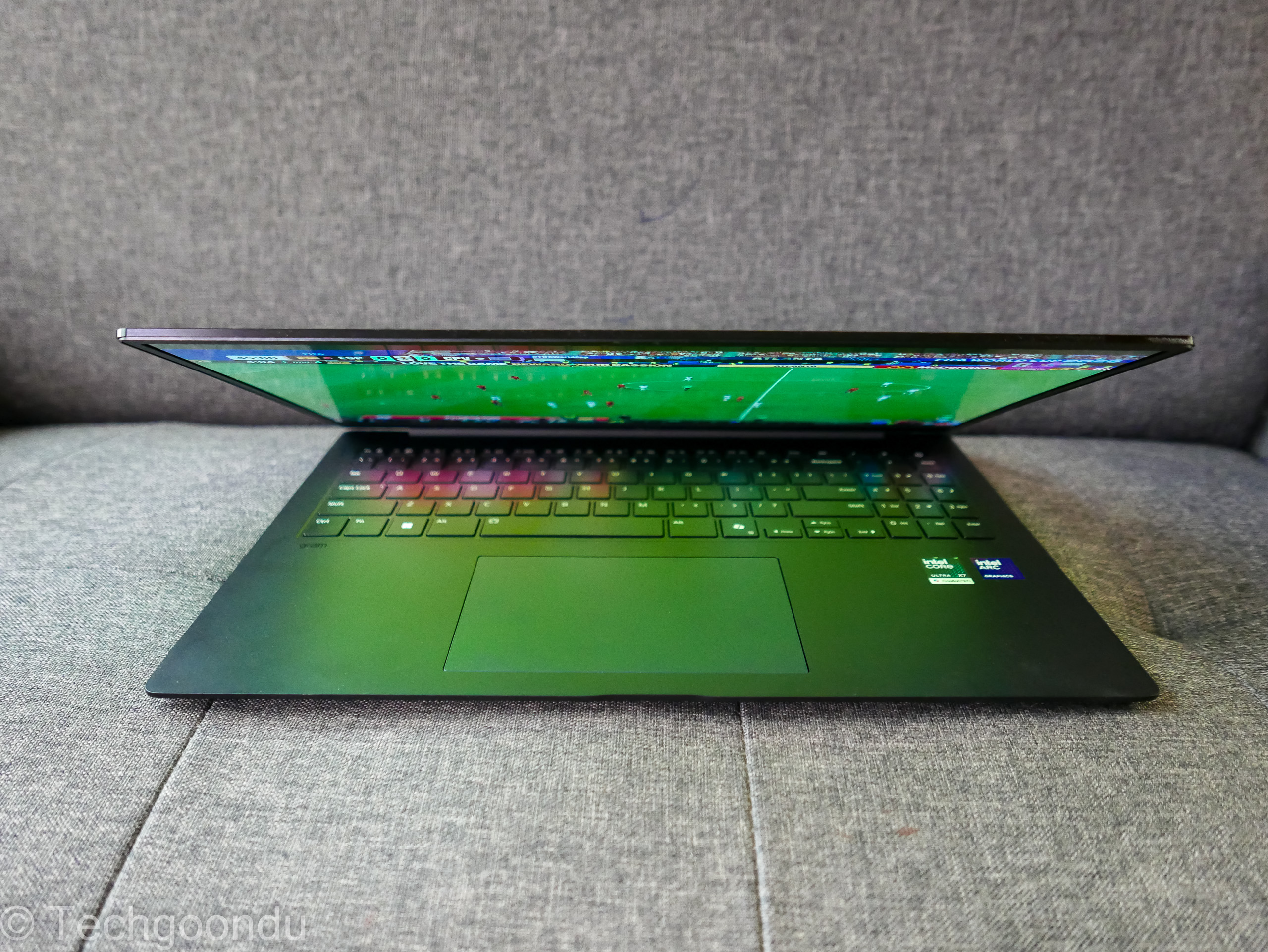LG gram Pro (2026) review: Powerful large-screen laptop that’s so light – Techgoondu