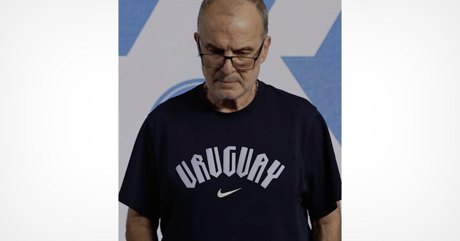 Uruguay Soccer Coach Refuses to Look at Camera During World Cup Photo Shoot