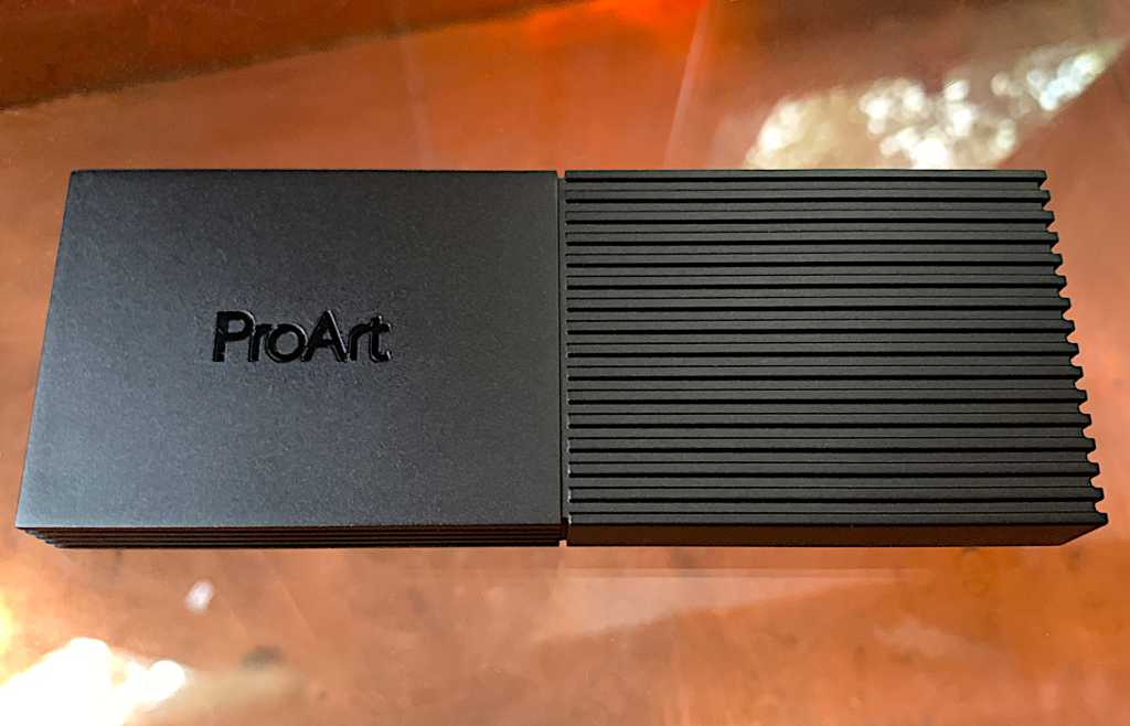 Tested: Asus’s 40Gbps SSD enclosure is an easy install, handsome, and fast