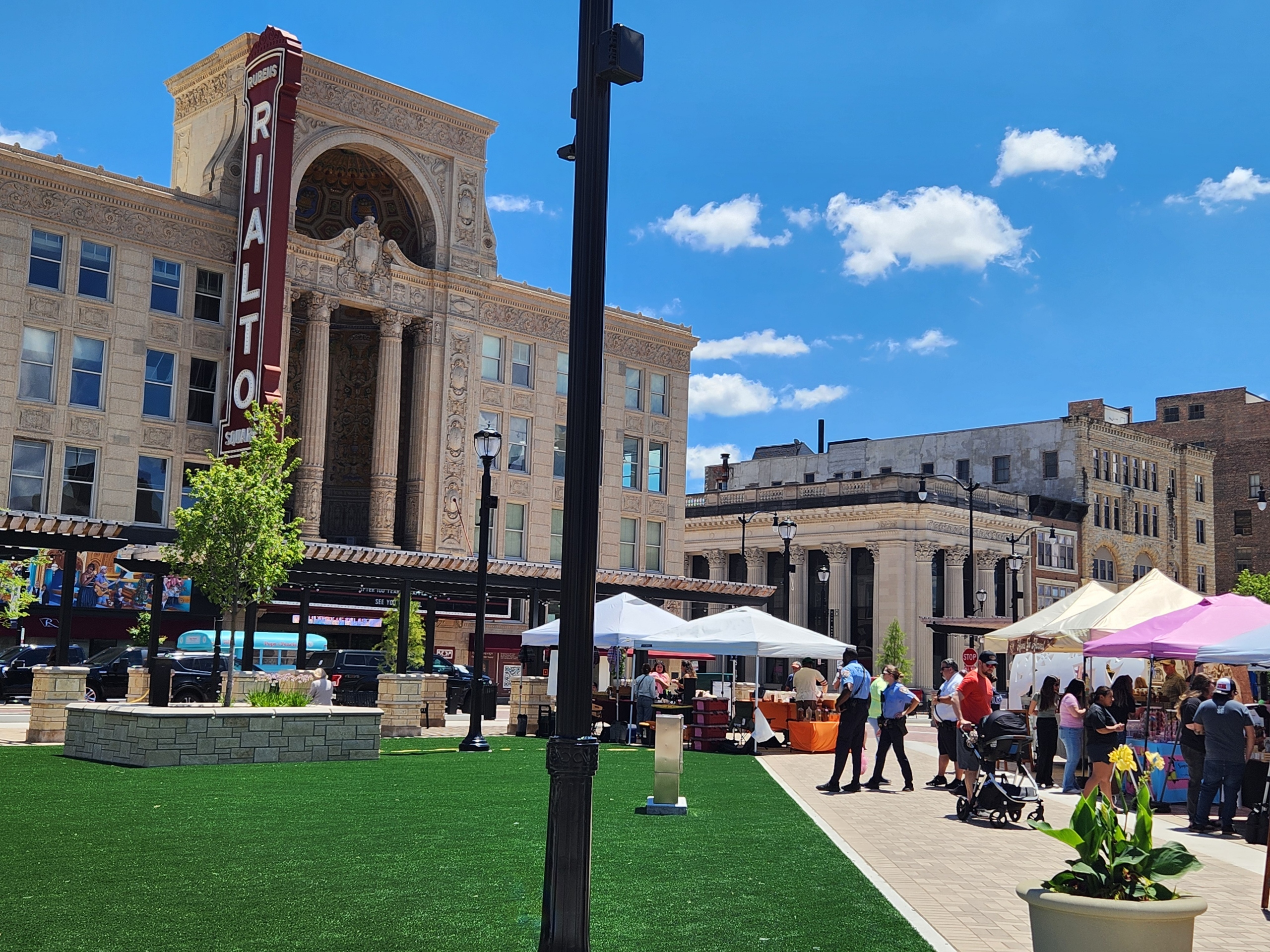 Joliet City Square Two -Day Festival and 400-Drone Route 66 Spectacular – The Times Weekly