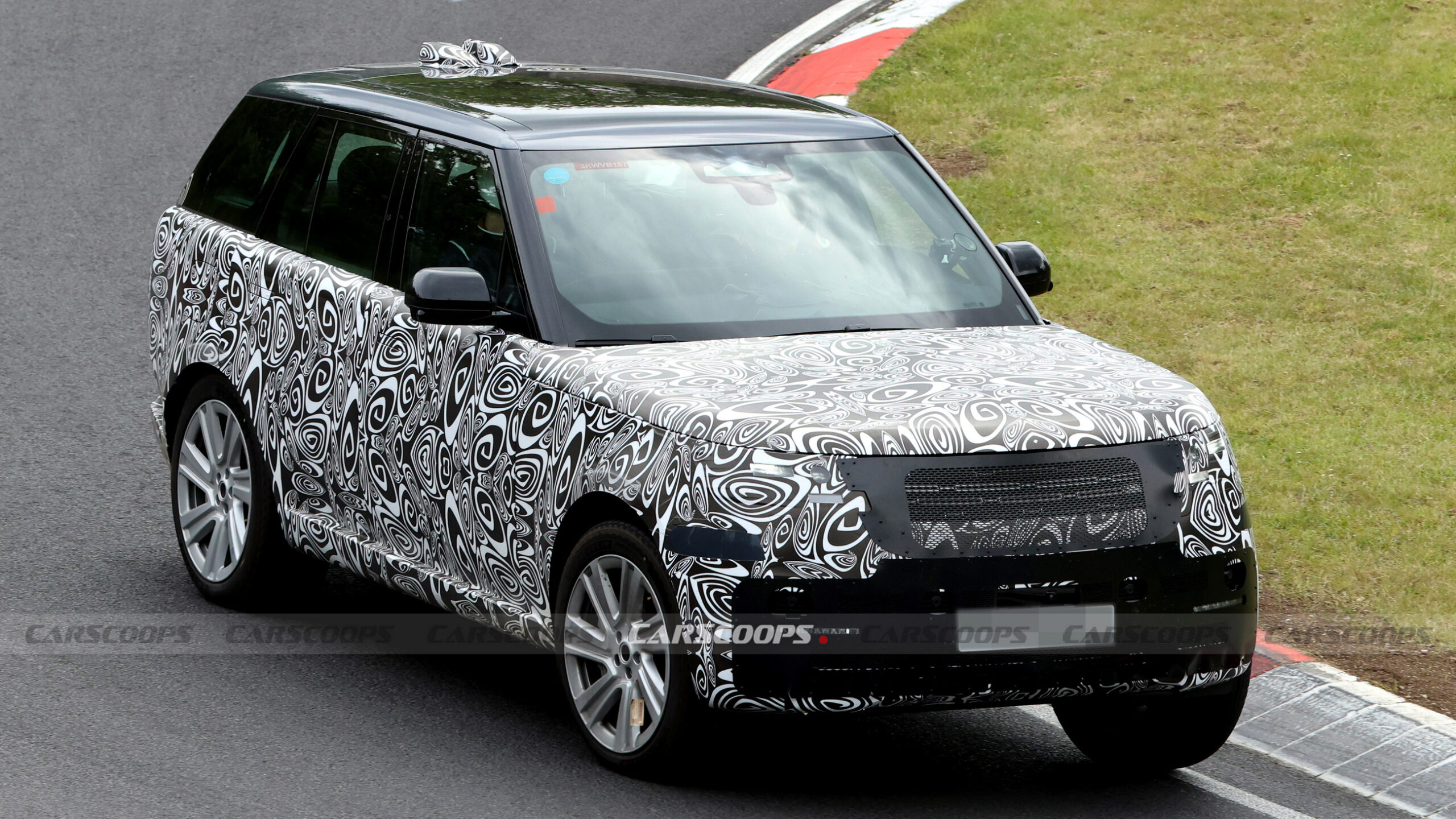 Facelifted 2027 Range Rover Is Going Electric, But Its BMW V8 Isn’t Dead Yet | Carscoops