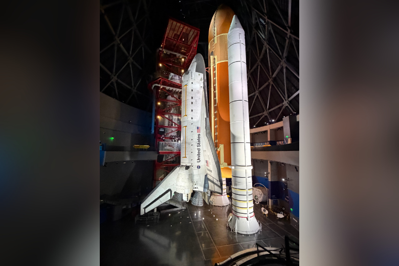 The Space Shuttle Endeavour gets unveiled – WTOP News