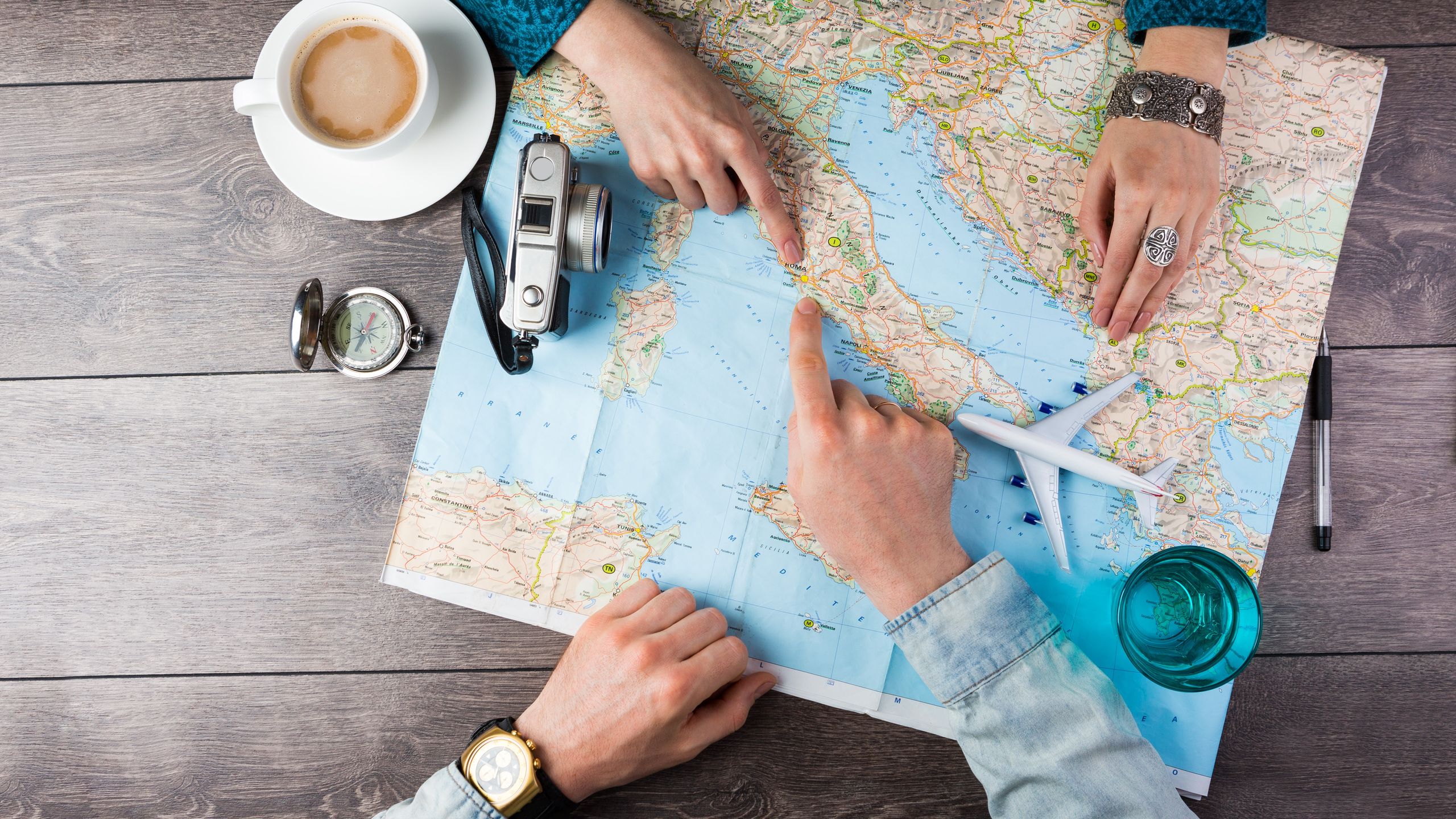 Experts warn Airbnb scams are on the rise as summer holidays arrive