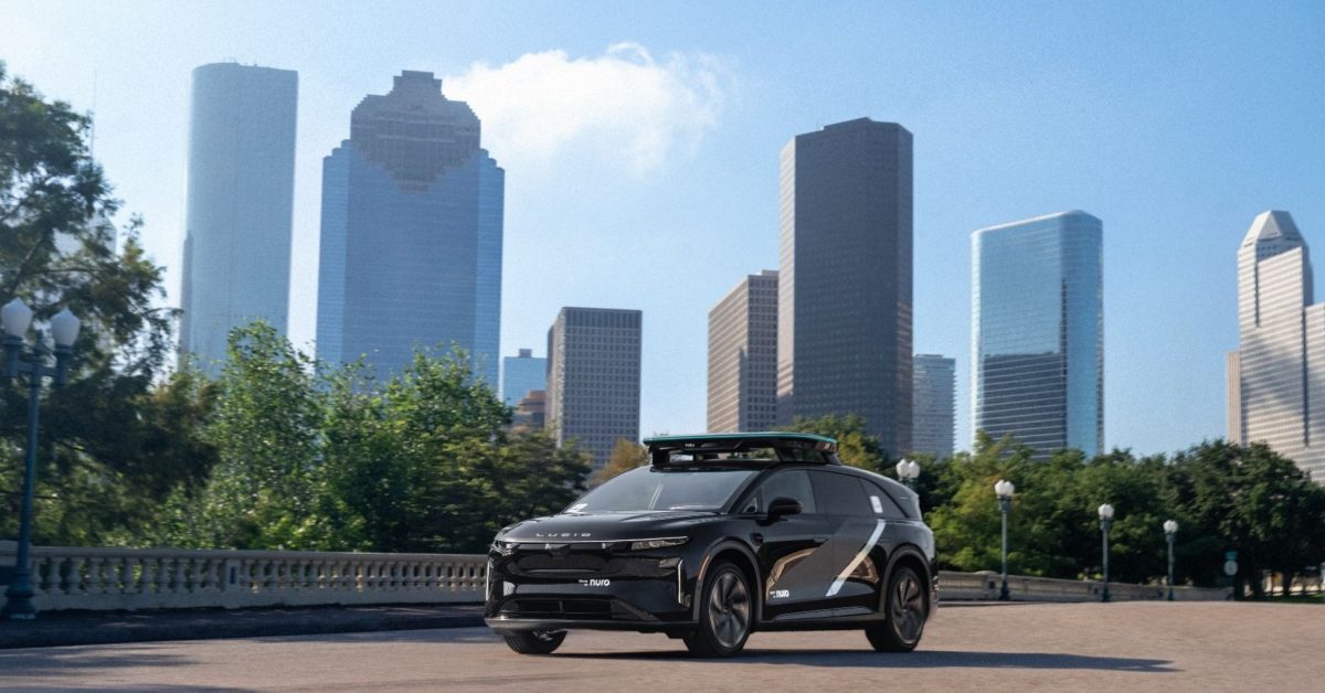 Uber’s Lucid-powered robotaxis are heading to Houston next
