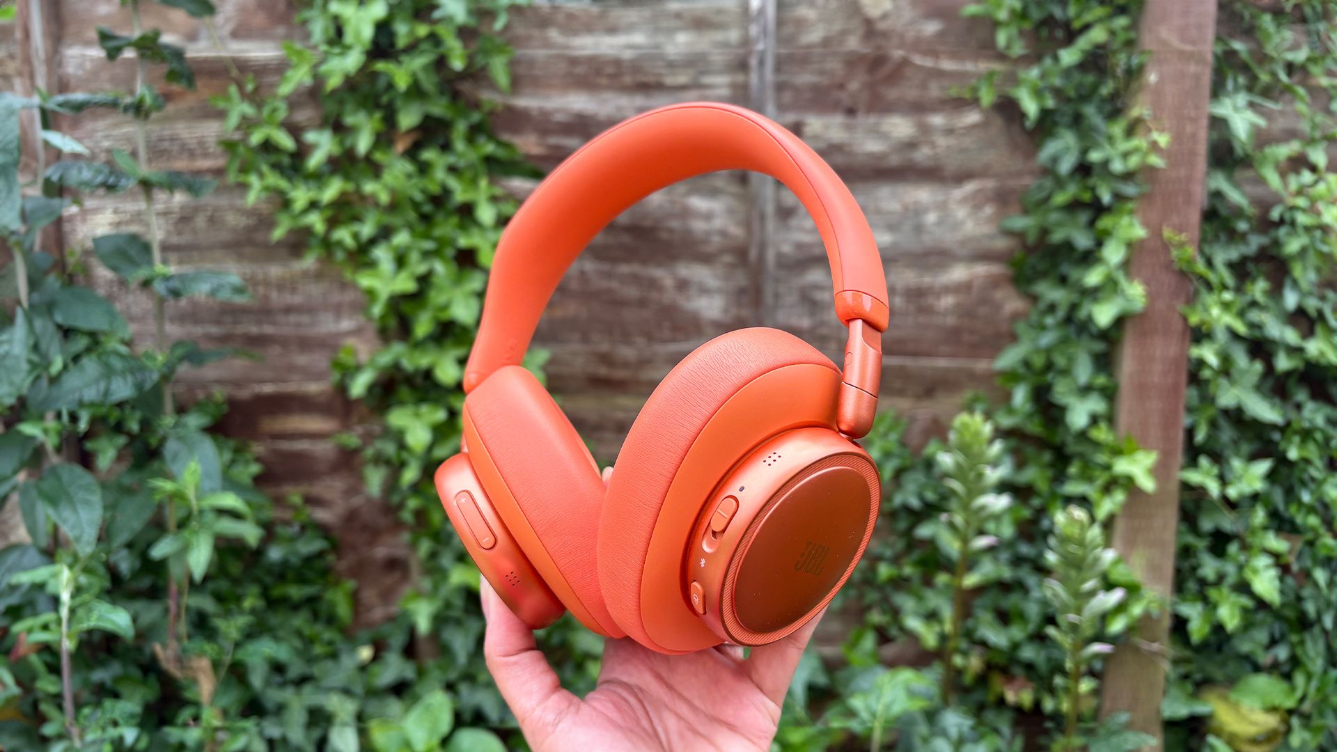 JBL Live 780NC review: playful and capable, these smooth-sounding headphones are easy to recommend