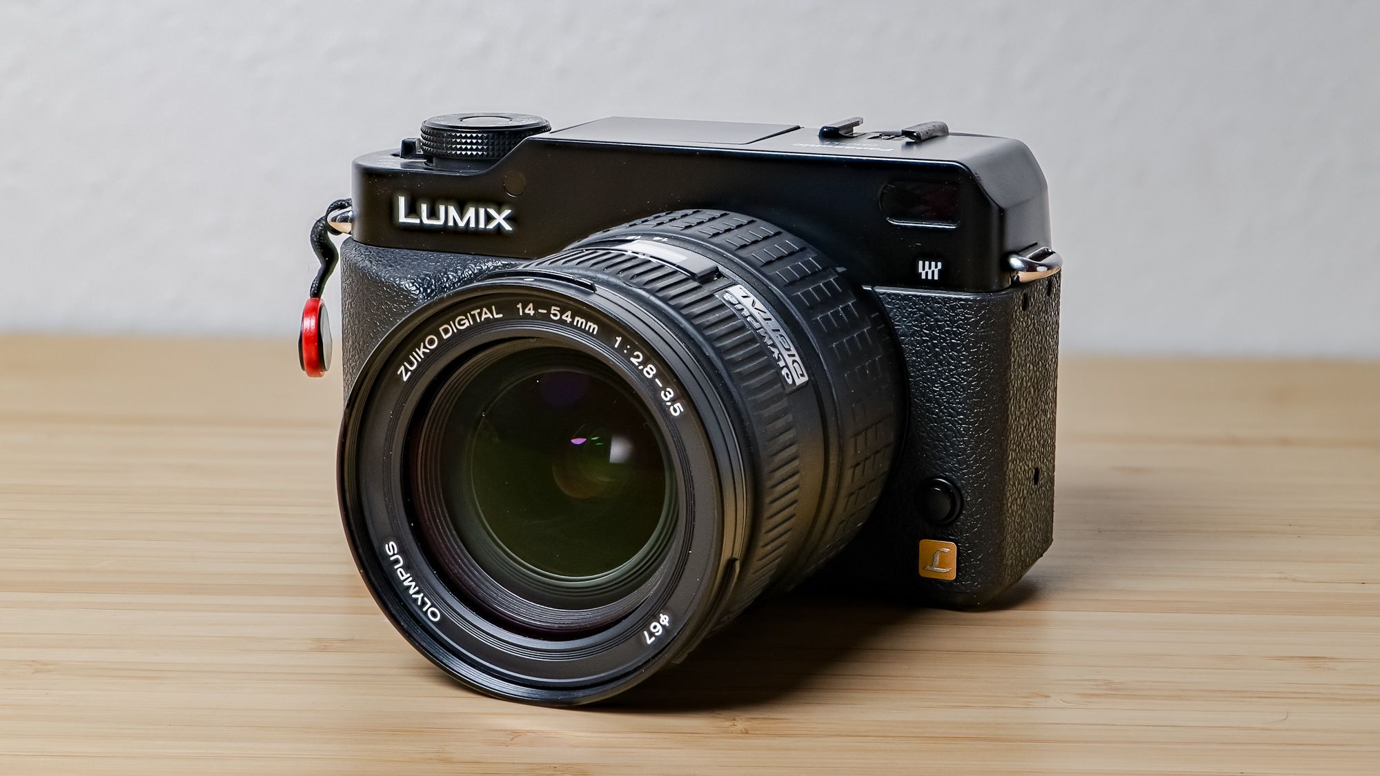 I swapped out my modern mirrorless for this 20-year-old DSLR — and I’ve never been more creative