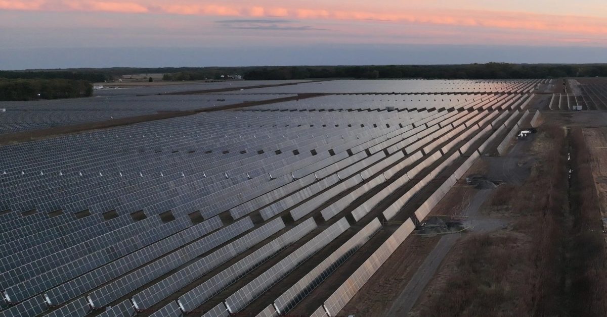 One company is building a massive 1.4 GW solar portfolio for Meta