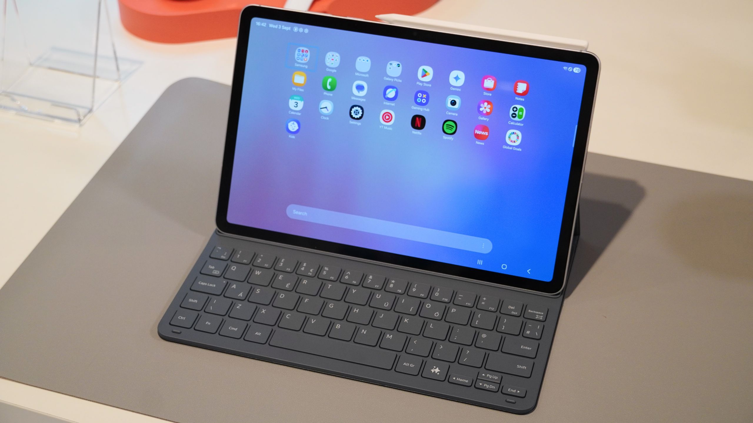 Beat the tech price surge: Samsung’s flagship Galaxy Tab S11 is a compelling laptop alternative and it’s DOWN BY $265