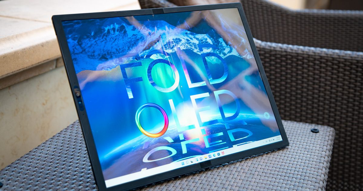 Samsung’s wild patent shows a foldable phone that folds itself into a box