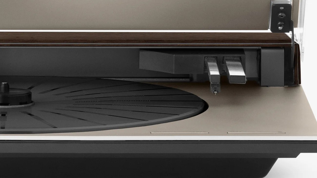 Bang & Olufsen Just Made Its Vintage Turntable from the 1980s Even Cooler