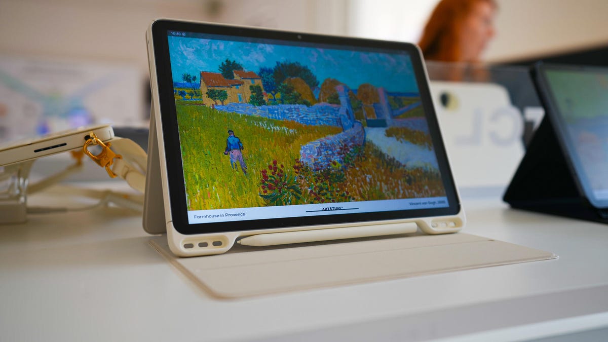The tablet that replaced my iPad and Kindle got a worthy successor (and it’s just as cheap)