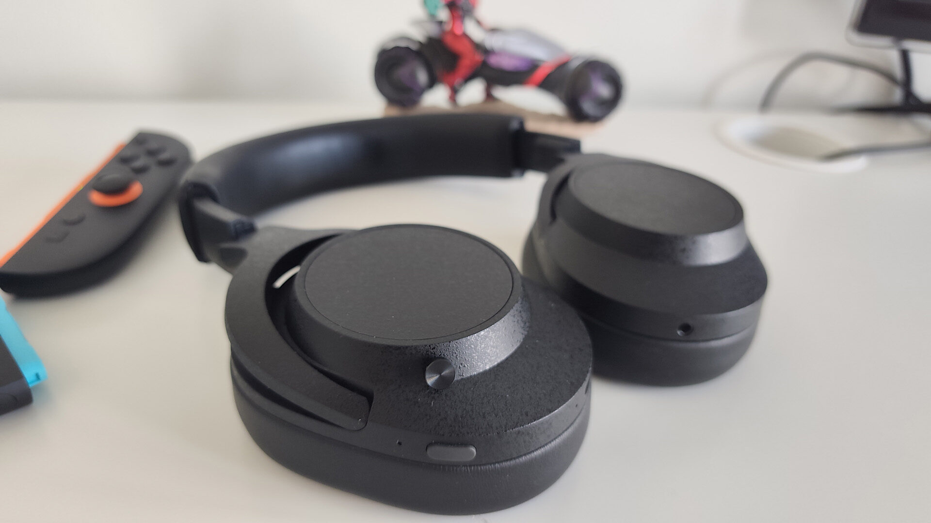Final UX5000 Wireless Headphones Review – CGMagazine