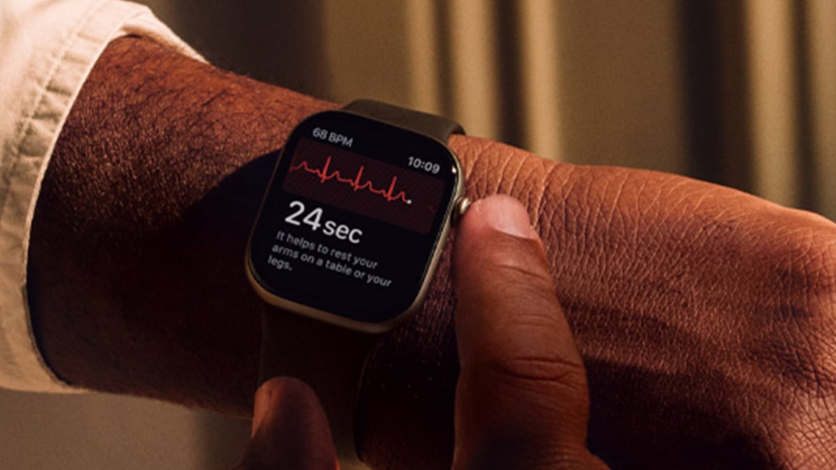 Hit your fitness goals just in time for summer with this $340 Apple Watch