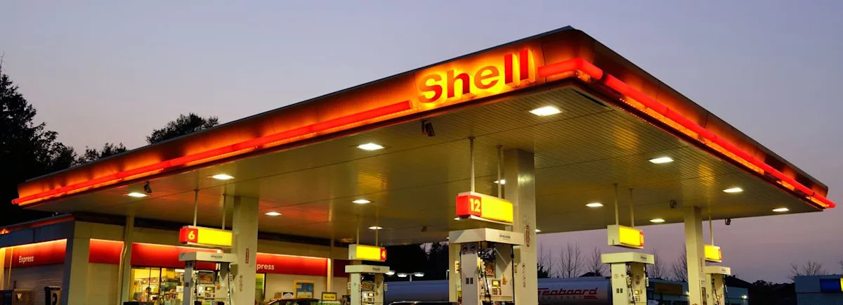 Shell (LSE:SHEL) Unveils Triple 10 EV And Brings E Mobility Under Shell Recharge