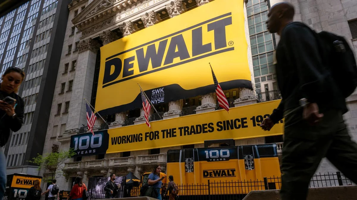 DeWalt’s ‘Very Handy’ Power Tool Combo Kit Is 32% Off at Walmart