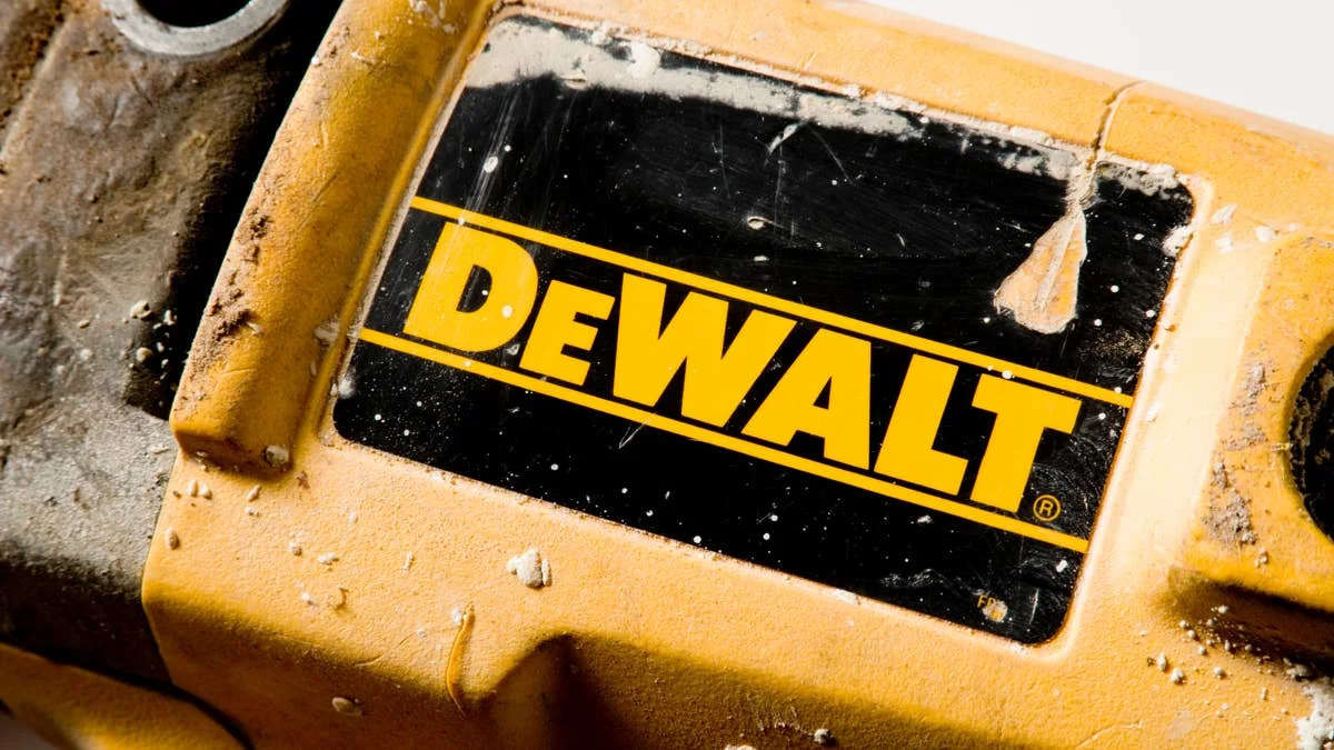 DeWalt’s ‘Long-Lasting’ Power Tool Batteries Are 47% Off at Amazon